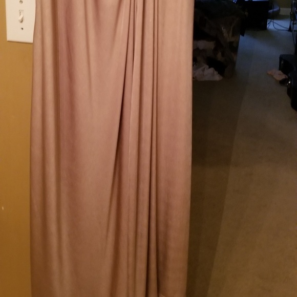 Gorgeous evening dress - Picture 2 of 8